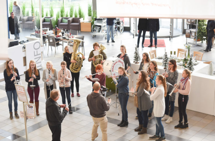 Flashmob zwischen Betten und Bratpfannen