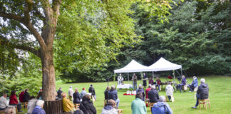 Gottesdienst im Klosterpark