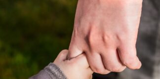 Kinder suchen Pflegeeltern