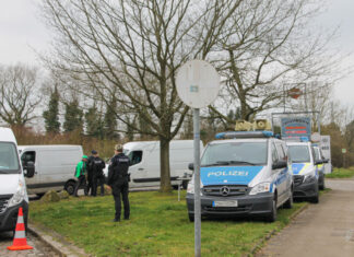 Polizeikontrolle in Kiel Hassee