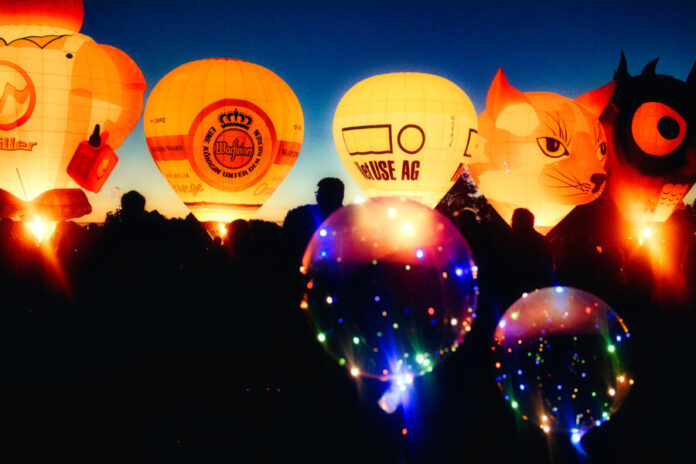 Balloon Sail Night Glow