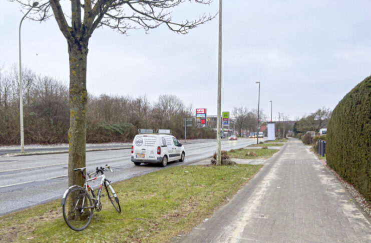 Mehr Platz für Bus und Rad in der Saarbrückenstraße Das Bild zeigt einen Teil des Radweges an der Saarbrückenstraße in Kiel.
