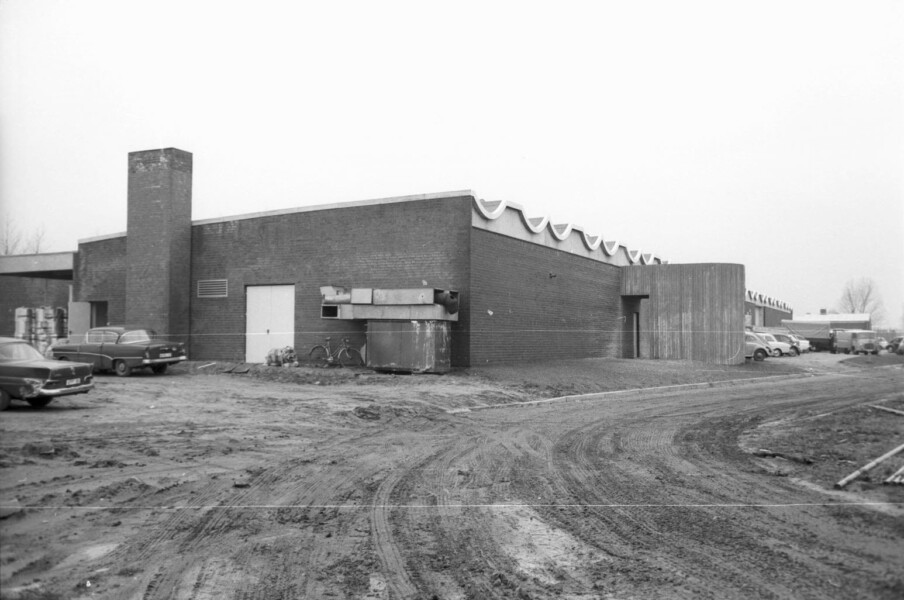 1968 Gebäude der Firma Muhlack Innenausbau im Speckenbeker Weg