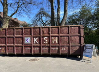 Die Schrottcontainer für die Sammlung in Flintbek