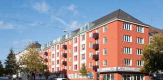 Eckhaus an der Holtenauer Straße