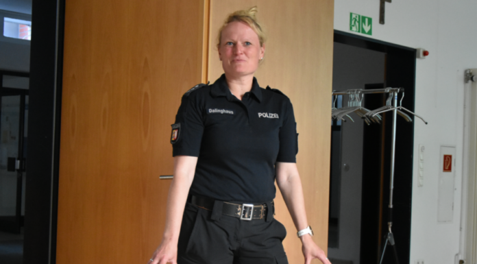 Hauptkommissarin Anneke Dalinghaus, neue Dienststellenleiterin in Hassee, stellte die Kriminalstatistik des Stadtteils für 2025 vor.