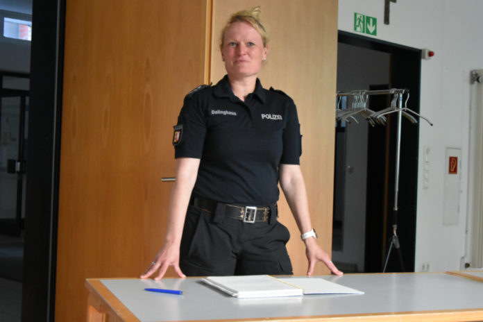 Hauptkommissarin Anneke Dalinghaus, neue Dienststellenleiterin in Hassee, stellte die Kriminalstatistik des Stadtteils für 2025 vor.