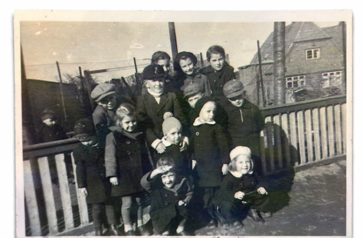 Gruppenbild von 1945: Kinder aus Hassee