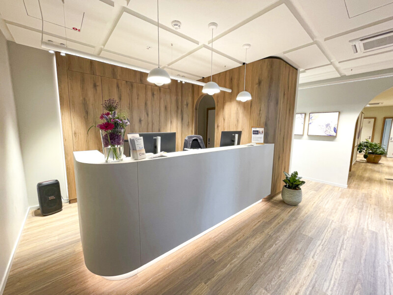 Empfangstresen Beyond Imaging Diagnostikzentrum Kiel CT MRT