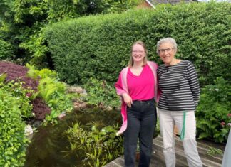 „Wohnen für Hilfe“: Wohnpartnerschaften verbinden Generationen Wohnen für Hilfe: Melissa Peters und Frau Dr. Gisela von Ondarza