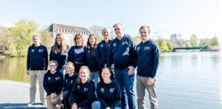 Dämmmaßnahmen in Eigenleistung: Das gesamte Klimaschutzteam der Landeshauptstadt Kiel