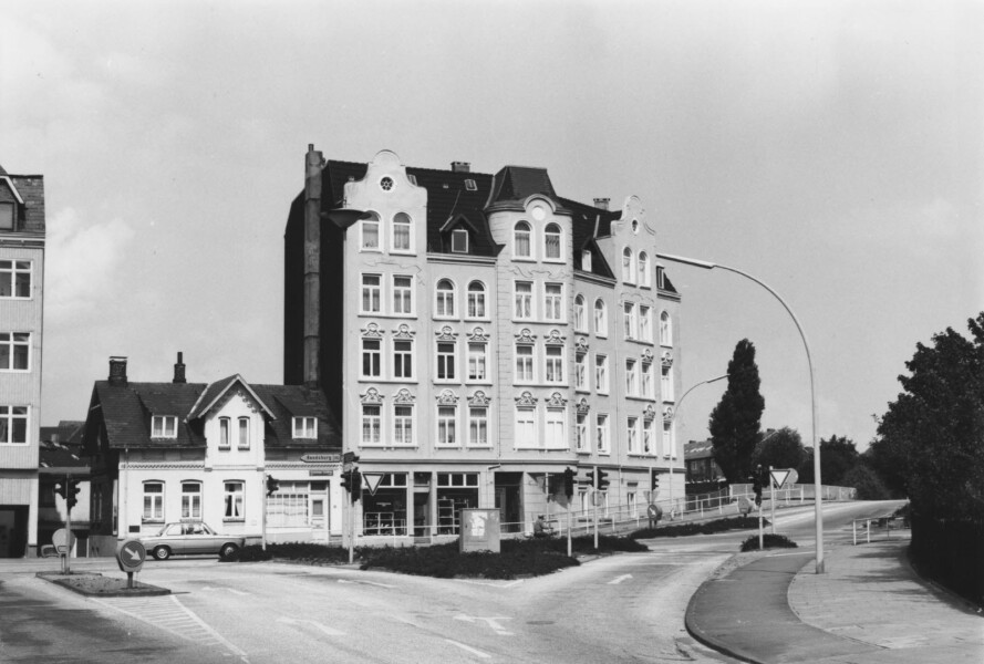 Hassee vor 50 Jahren: Wohnhäuser in der Rendsburger Landstraße 82 und 84 in Hassee