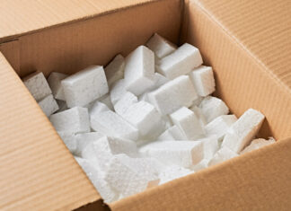 Wohin mit dem Verpackungsmüll? Box mit Styropor