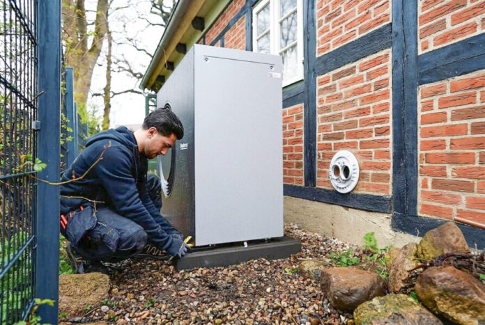 Die Wartung einer Wärmepumpe mit Dau