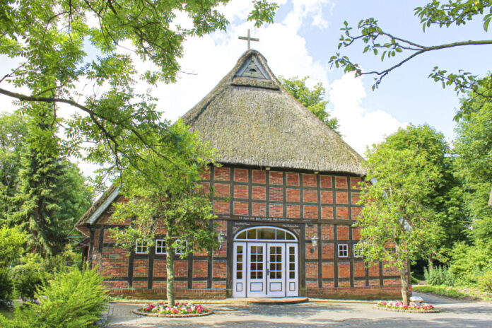 Reetdachkirche der Claus Harms Gemeinde