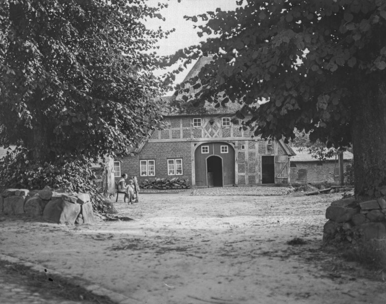 Geschichte von Russee: Gehöft, 1927