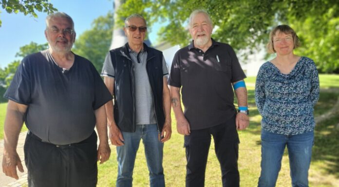 Die Ehrenamtlichen vom Bürgermobil Molfsee wollen ältere Menschen zum Einkaufen, zum Arzt oder zu anderen Terminen fahren. Foto: Bürgermobil Molfsee