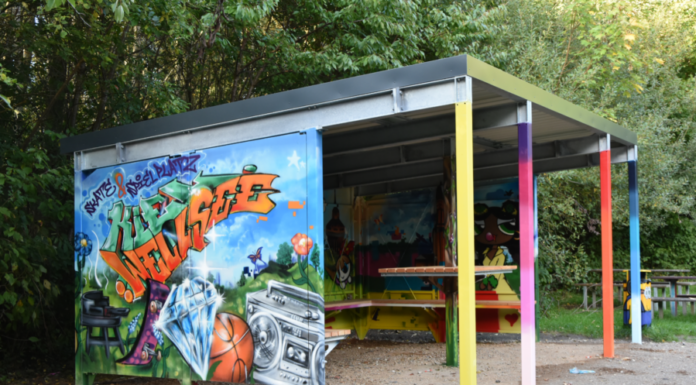 Der neue Unterstand am Skatepark Wellsee wurde bei einem Graffiti-Projekt gemeinsam von Künstlern und Jugendlichen gestaltet.Foto: Christina Kreyenberg